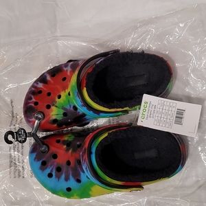 New with tags Crocs lined shoes
